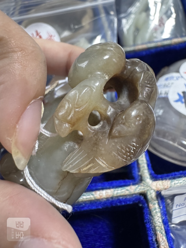 清 玉雕莲荷纹水呈 - 图8